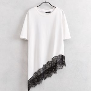 T-Shirt με Ασύμμετρο Τελείωμα με Δαντέλα